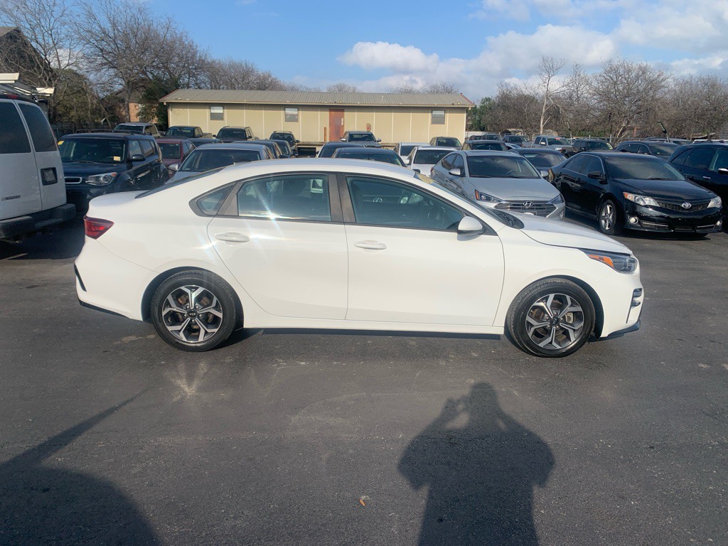 2020 Kia Forte Image 2