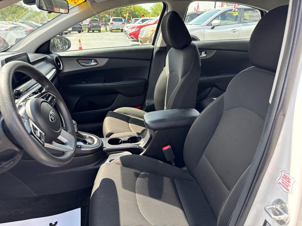 2020 Kia Forte Image 36
