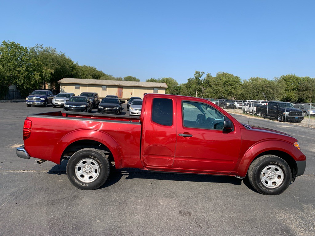 2012 Nissan Frontier Image 2