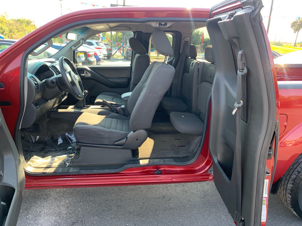 2012 Nissan Frontier Image 10