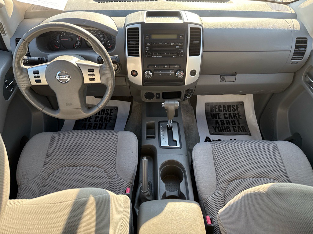 2012 Nissan Frontier Image 11