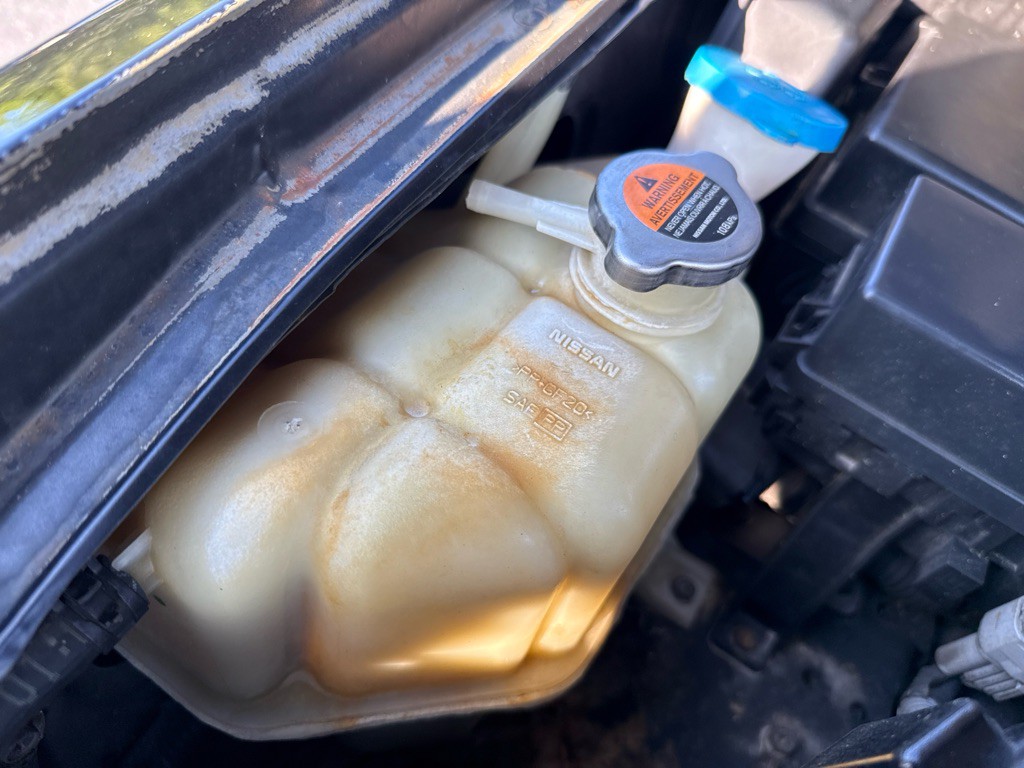 2012 Nissan Frontier Image 15