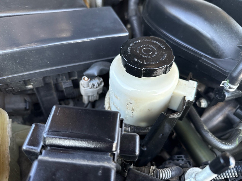 2012 Nissan Frontier Image 16