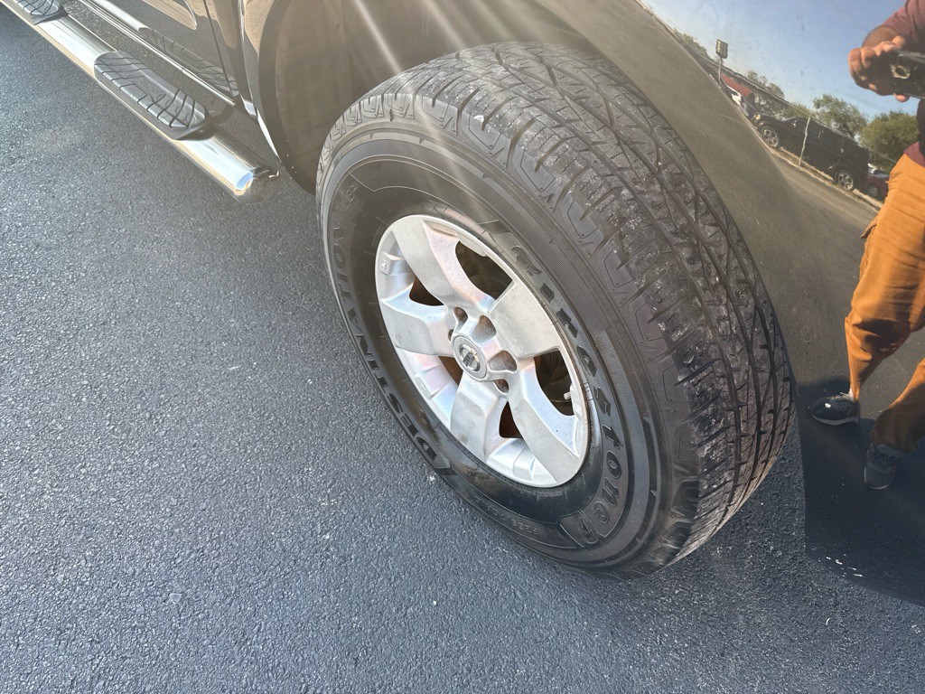 2012 Nissan Frontier Image 22