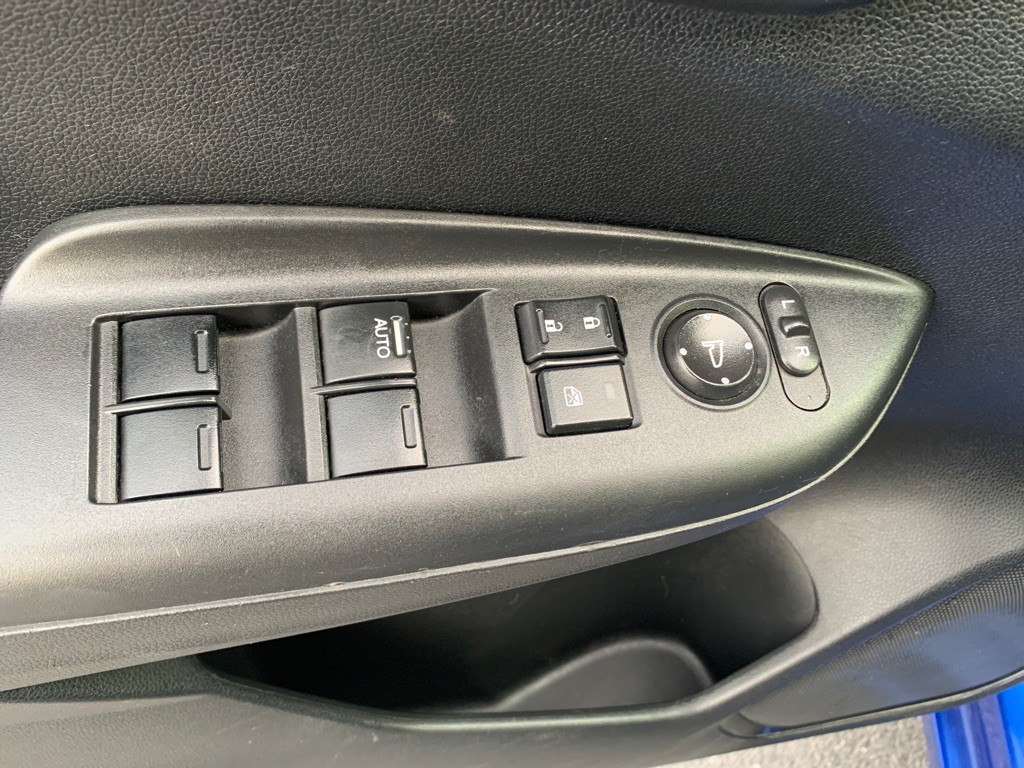 2015 Honda Fit Image 9