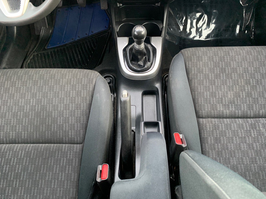 2015 Honda Fit Image 12