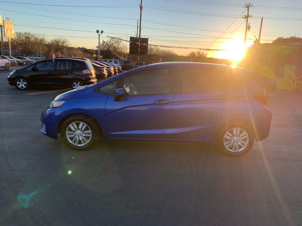 2015 Honda Fit Image 32