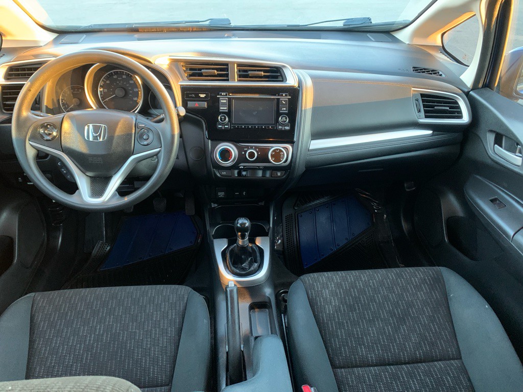 2015 Honda Fit Image 38