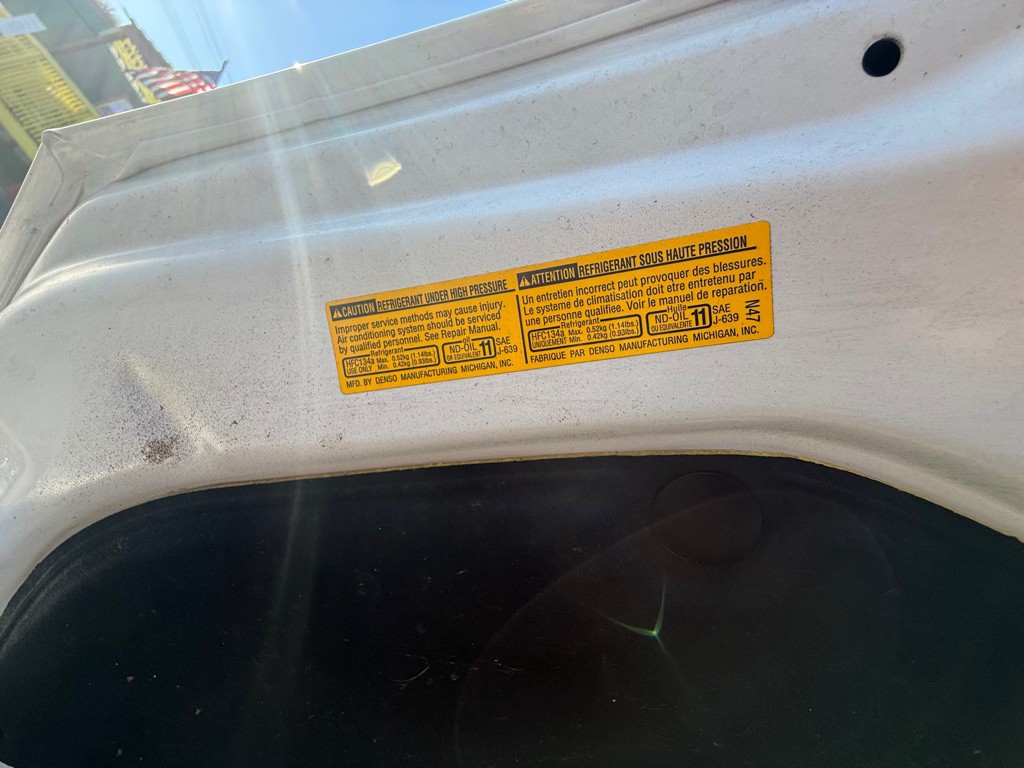 2015 Toyota Prius Image 17