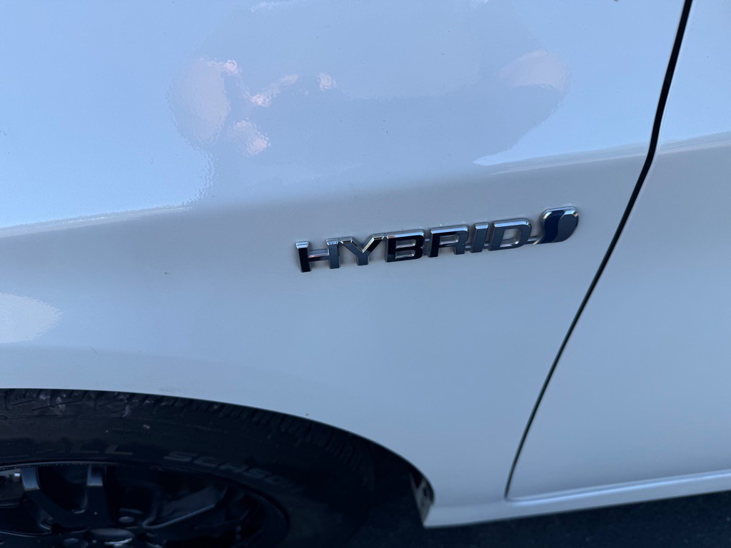 2015 Toyota Prius Image 28