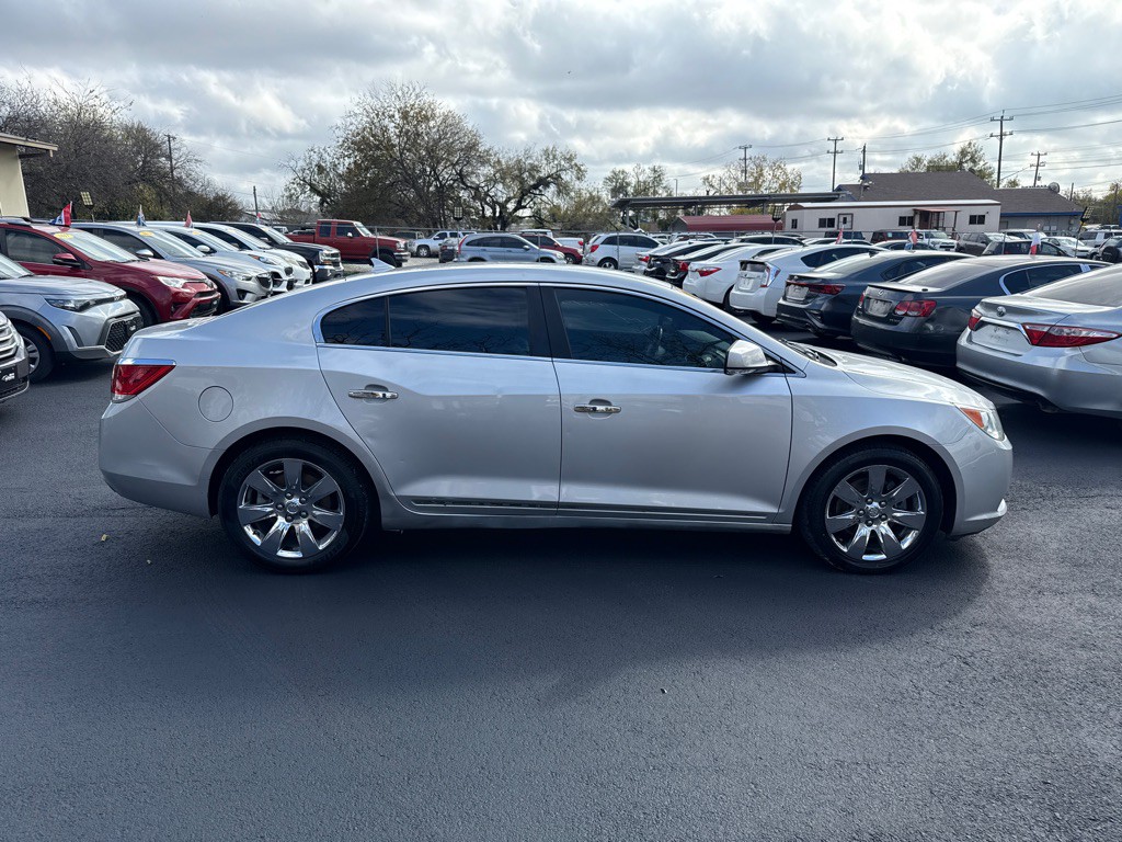 2012 Buick Lacrosse Image 2