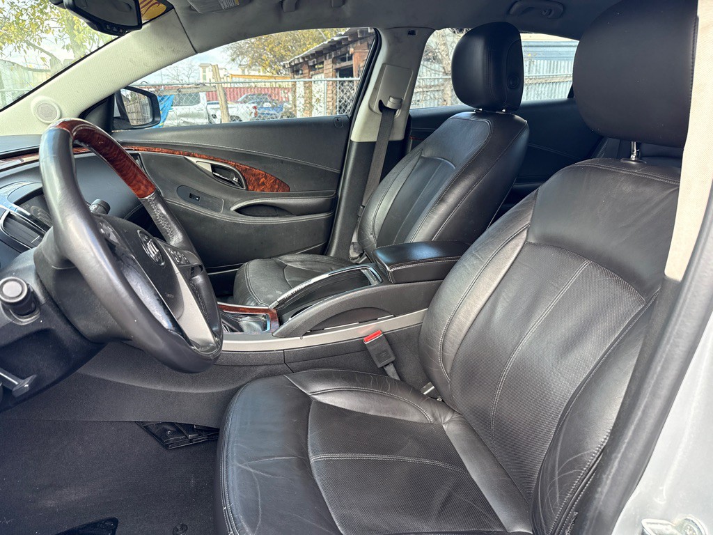 2012 Buick Lacrosse Image 10