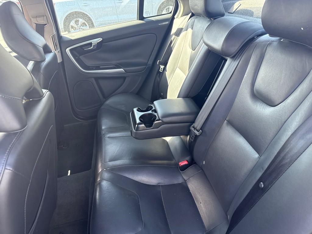 2016 Volvo S60 Image 11