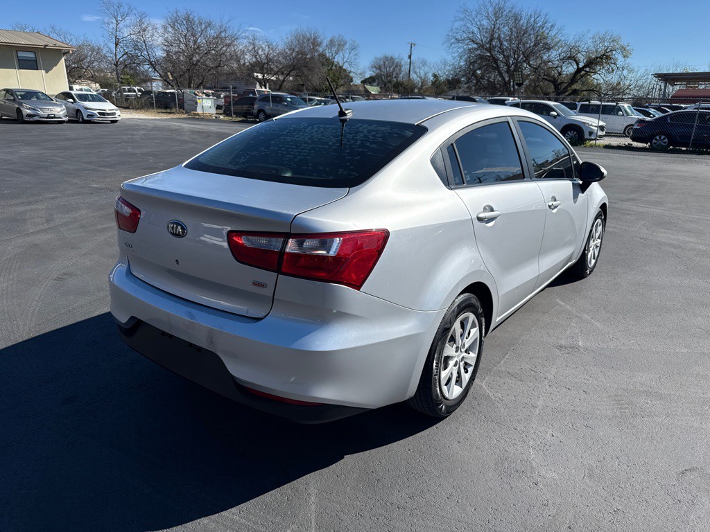 2017 Kia Rio Image 3