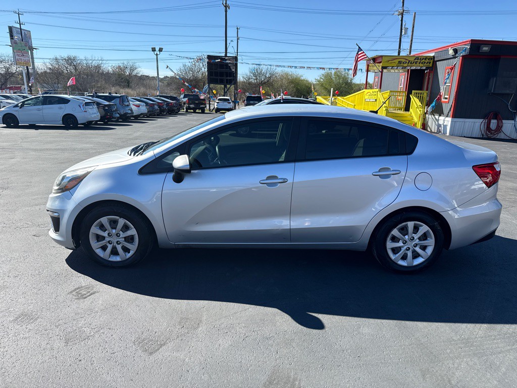 2017 Kia Rio Image 6