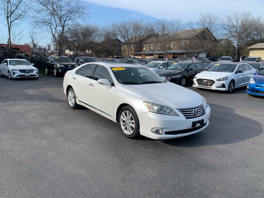 2010 Lexus ES Image 1