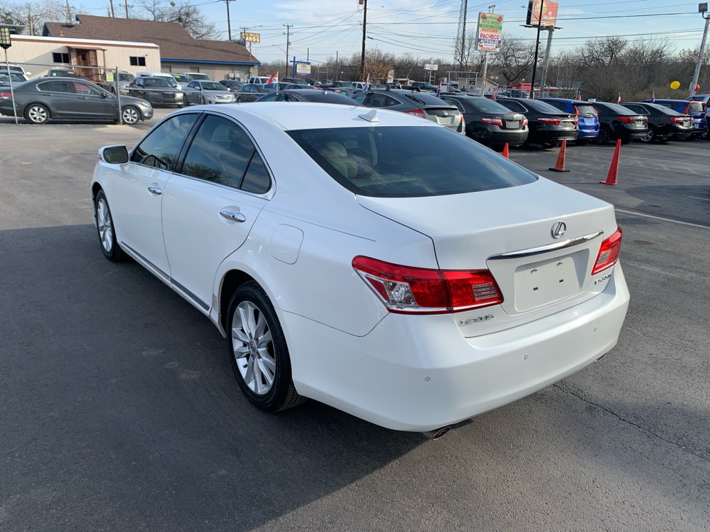 2010 Lexus ES Image 5