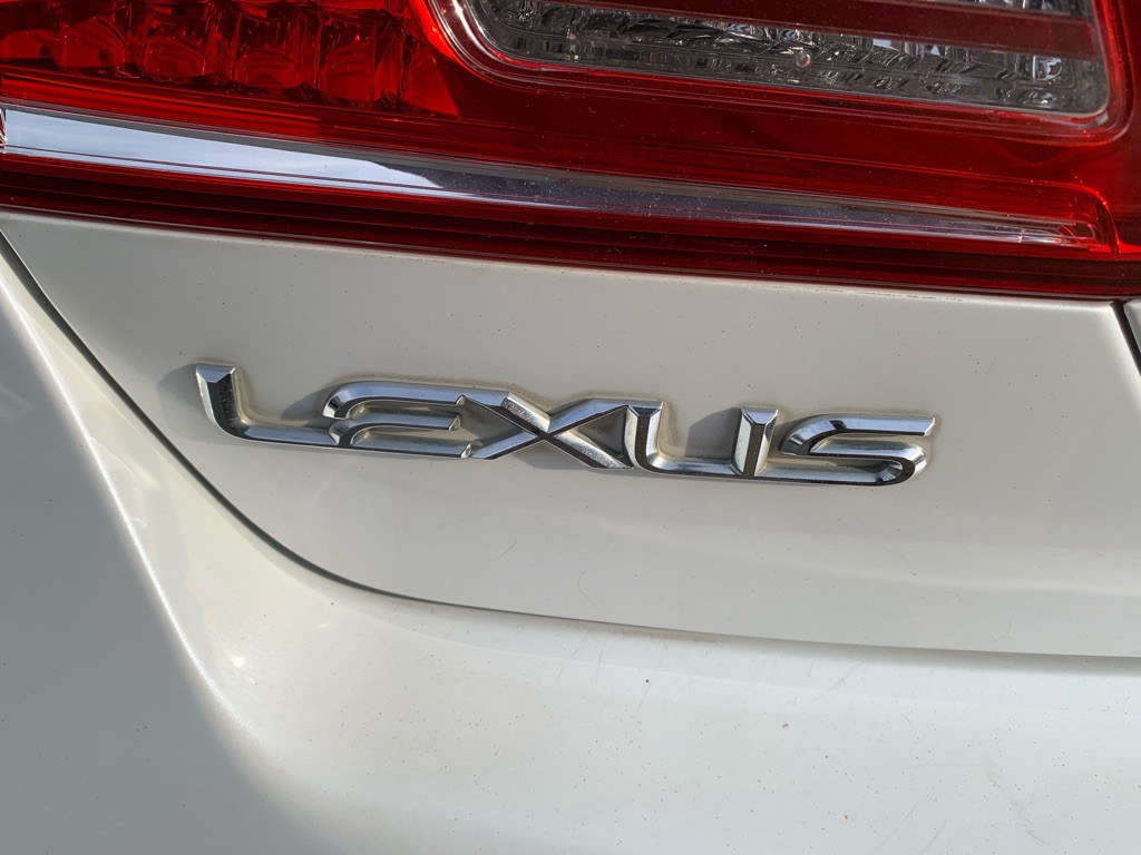2010 Lexus ES Image 31