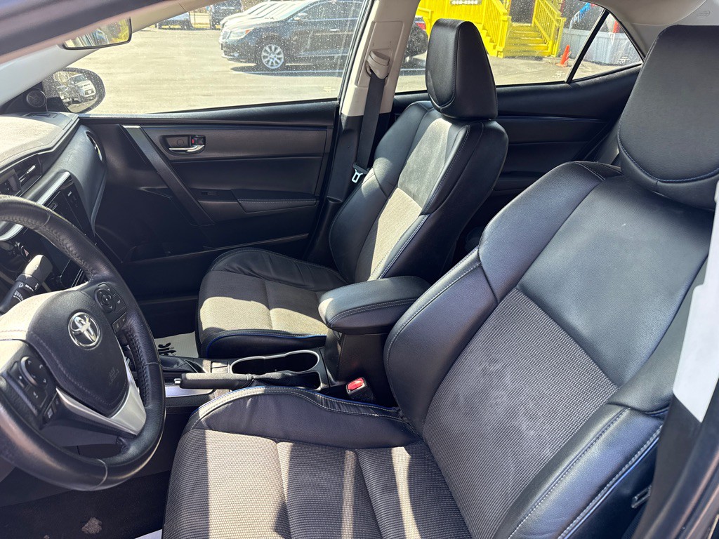 2017 Toyota Corolla Image 10