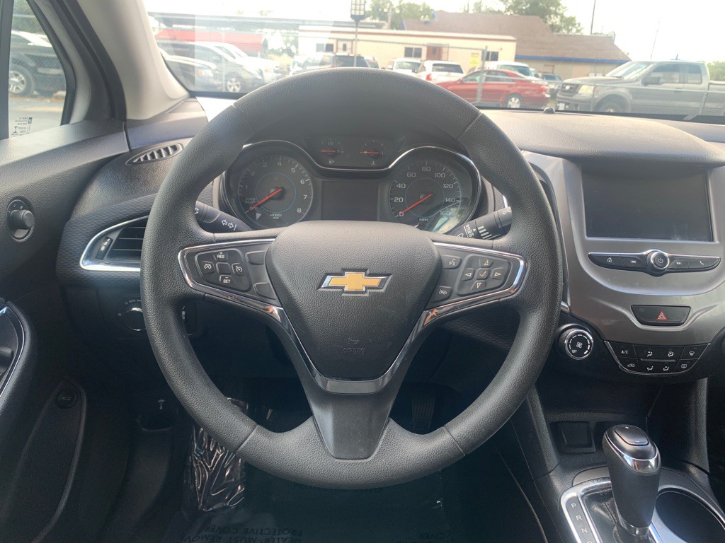2018 Chevrolet Cruze Image 16