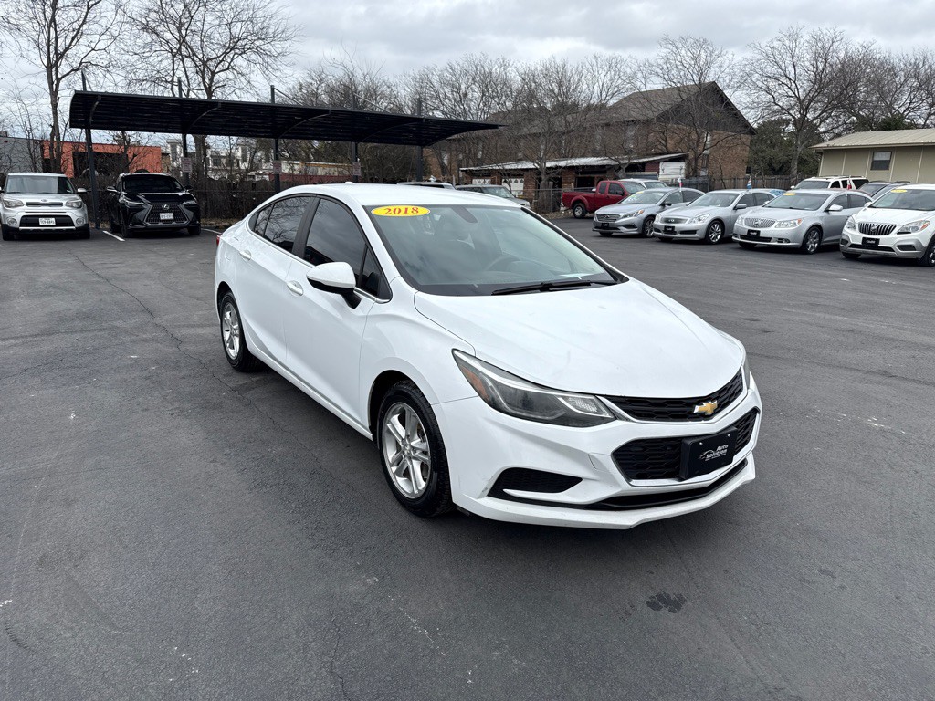 2018 Chevrolet Cruze Image 1