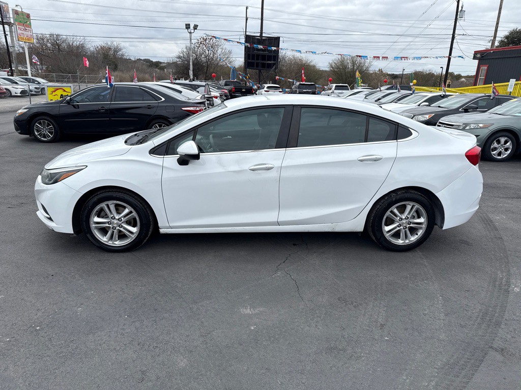 2018 Chevrolet Cruze Image 6