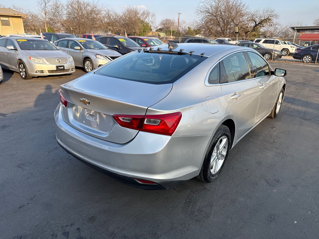 2020 Chevrolet Malibu Image 3