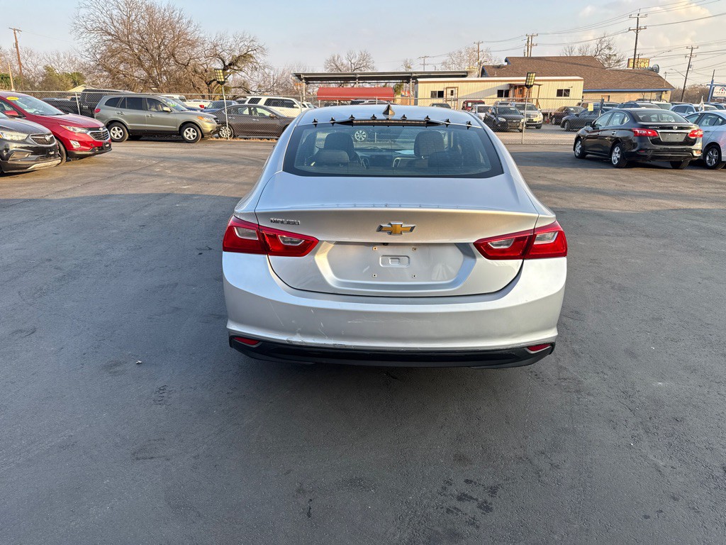 2020 Chevrolet Malibu Image 4