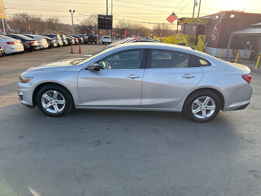 2020 Chevrolet Malibu Image 6