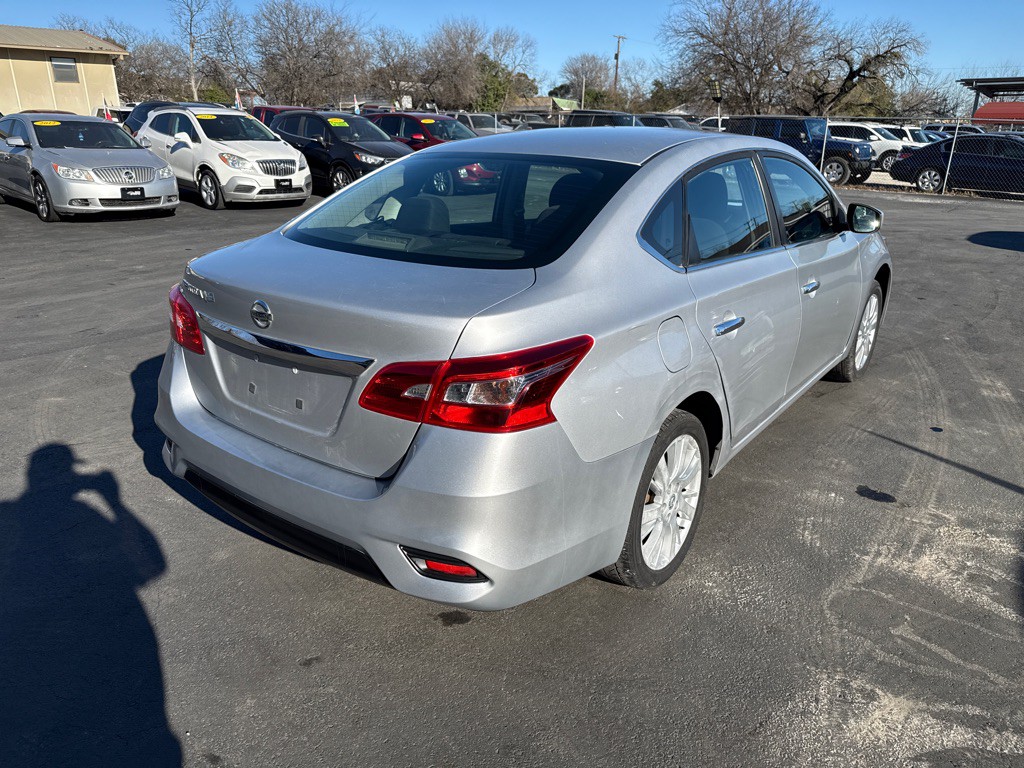 2018 Nissan Sentra Image 3