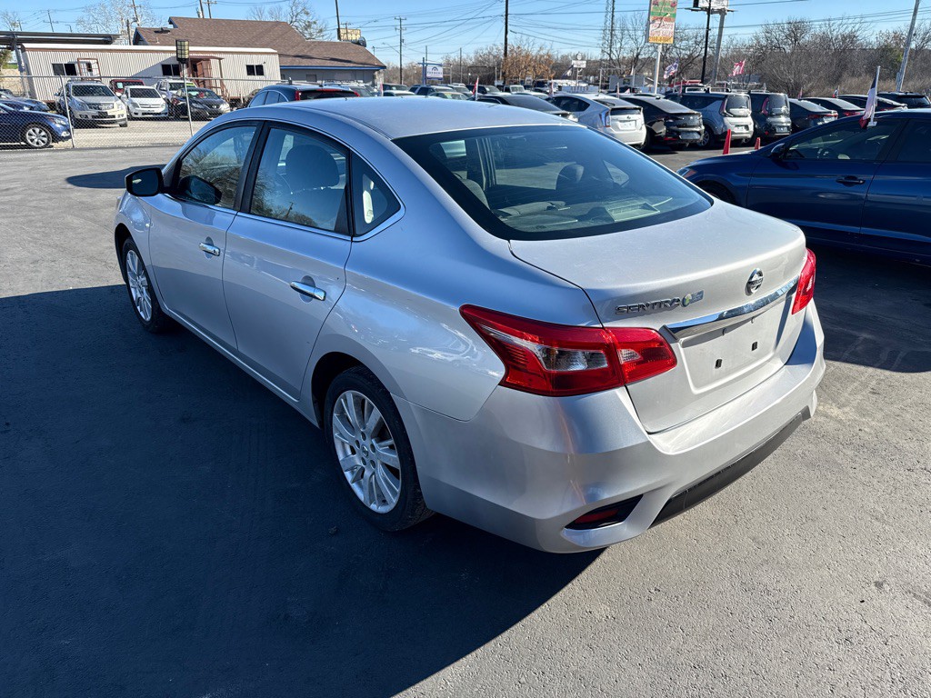 2018 Nissan Sentra Image 5