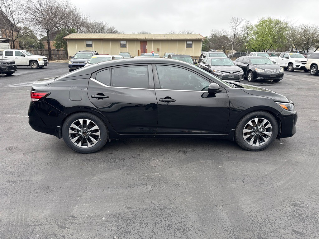 2024 Nissan Sentra Image 2