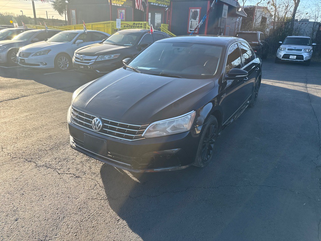 2017 Volkswagen Passat Image 7