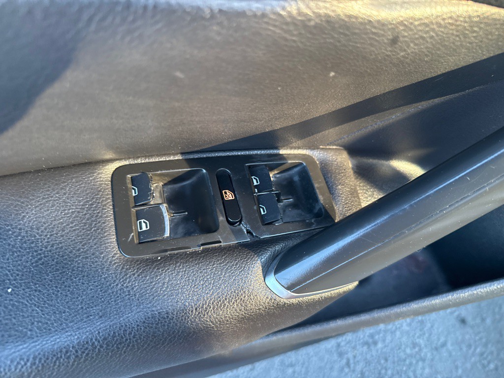 2017 Volkswagen Passat Image 9