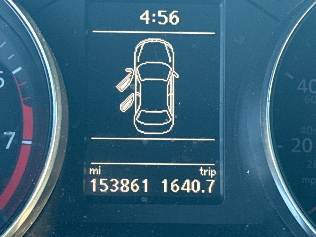 2017 Volkswagen Passat Image 13