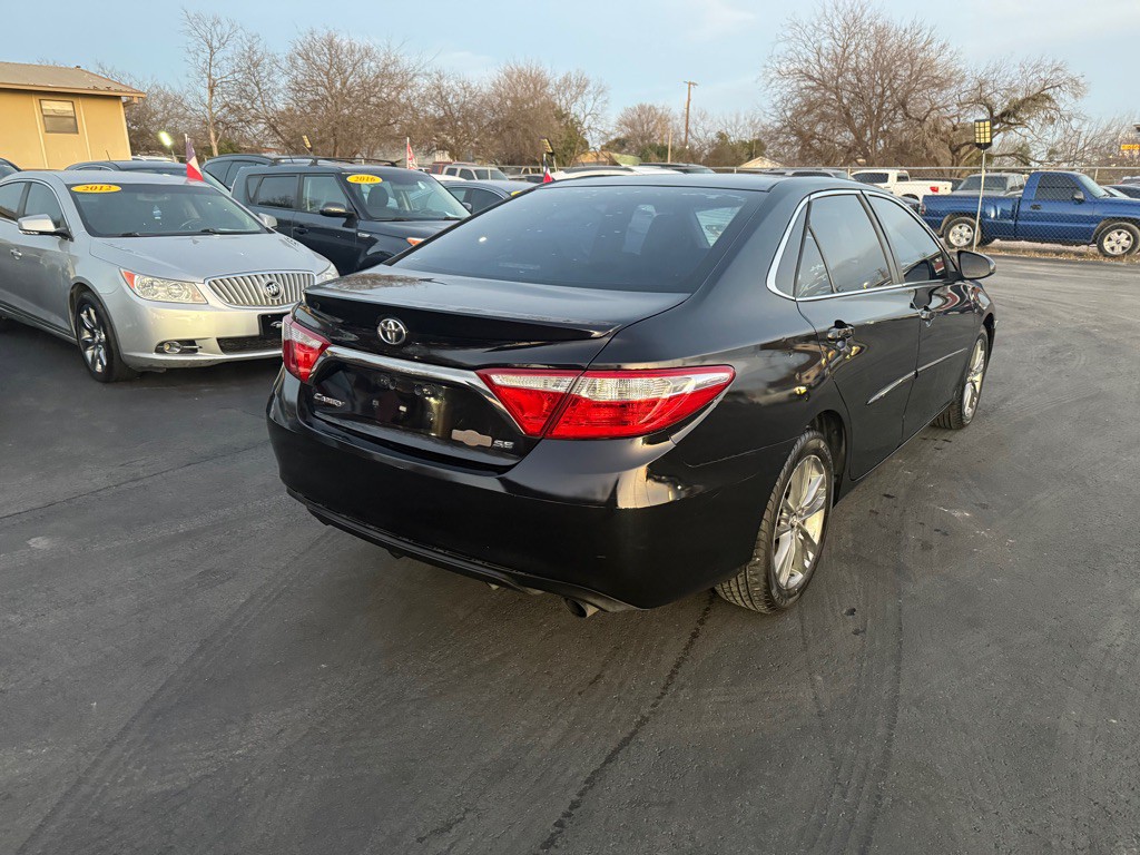 2016 Toyota Camry Image 3