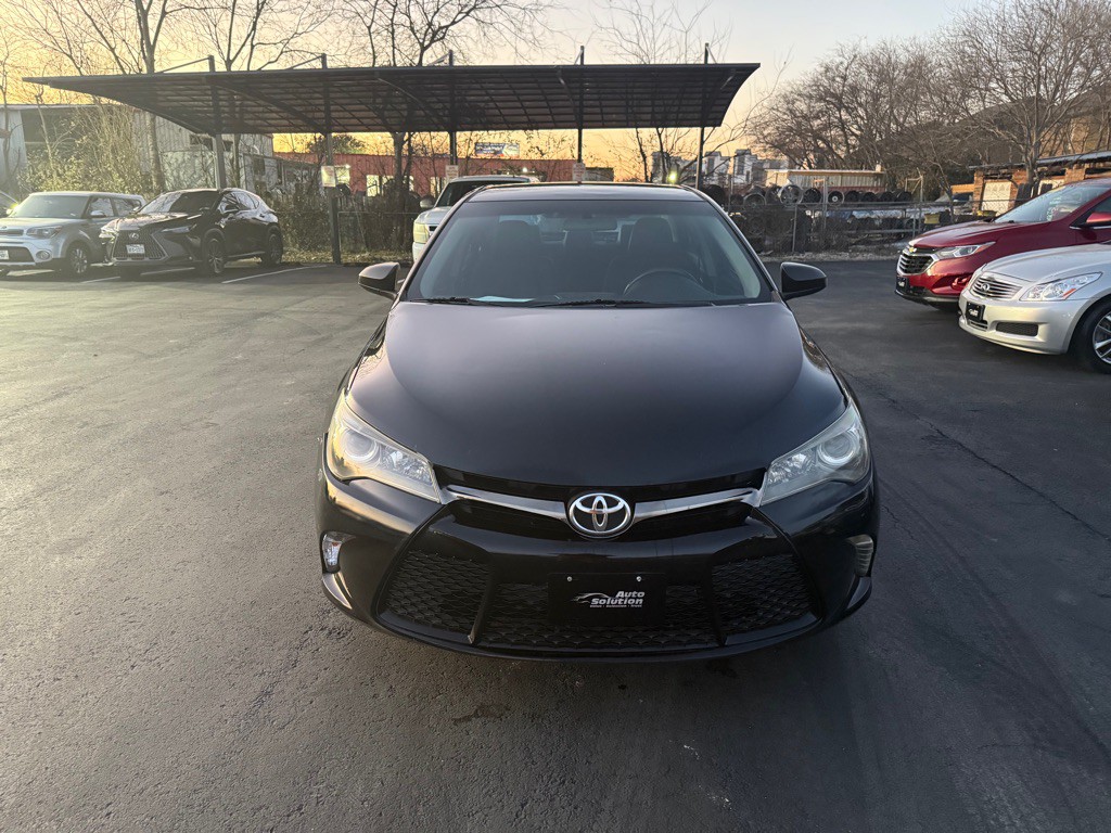 2016 Toyota Camry Image 8