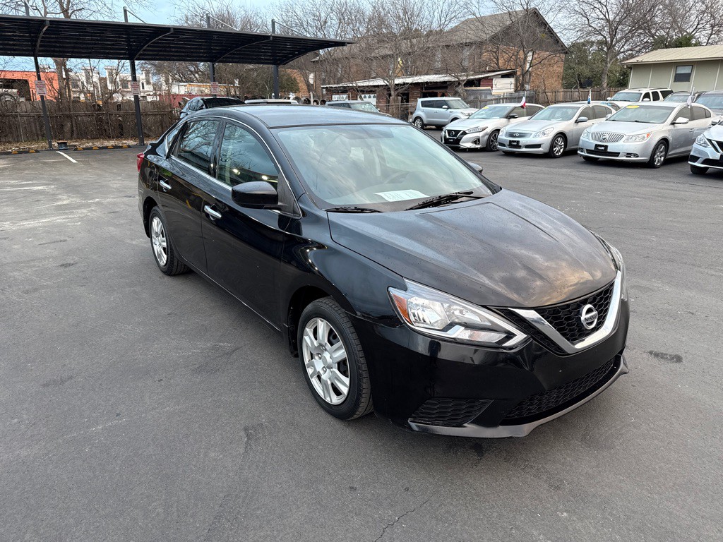 2017 Nissan Sentra Image 1