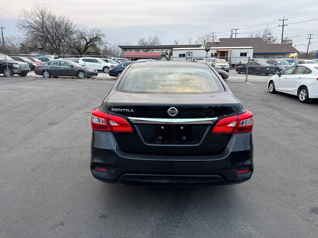 2017 Nissan Sentra Image 4