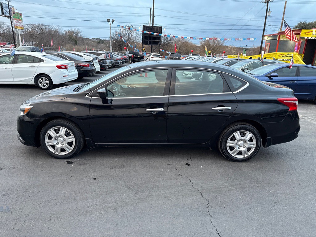 2017 Nissan Sentra Image 6