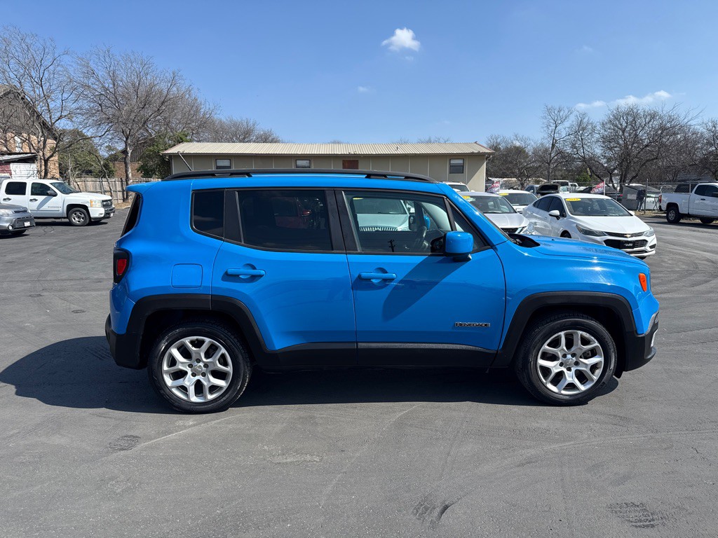 2015 Jeep Renegade Image 2