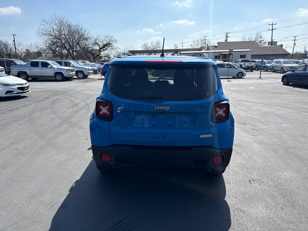 2015 Jeep Renegade Image 4