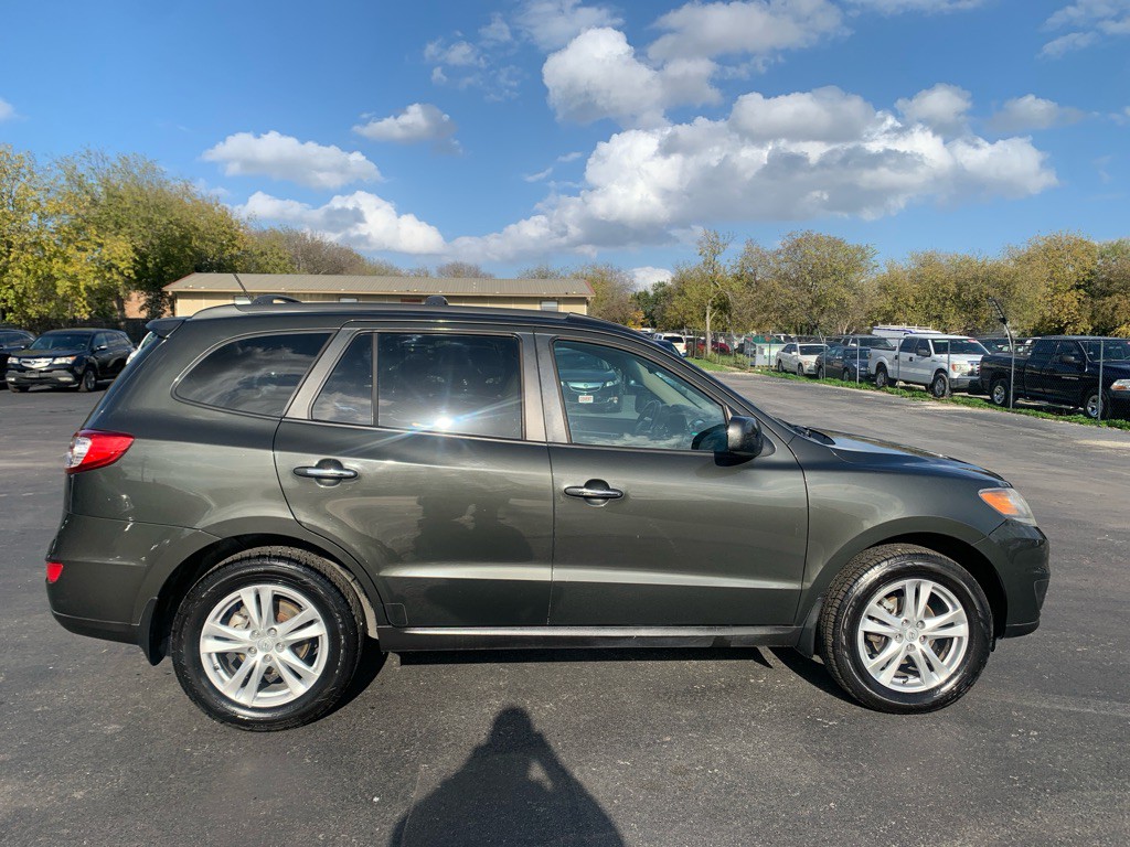 2012 Hyundai Santa Fe Image 2