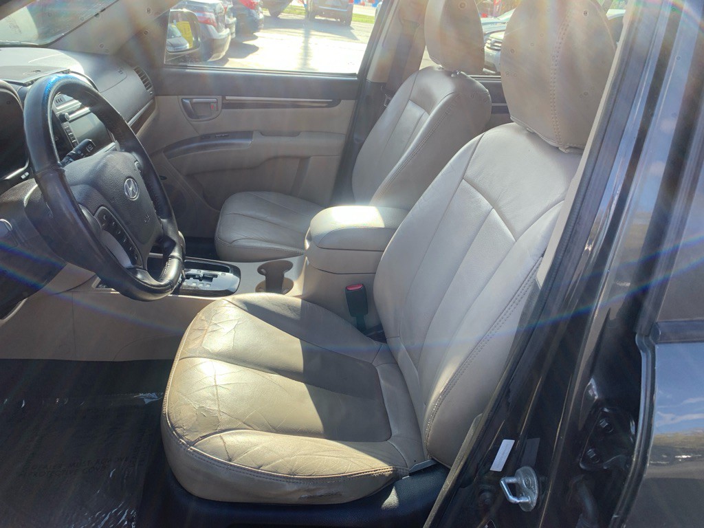 2012 Hyundai Santa Fe Image 10