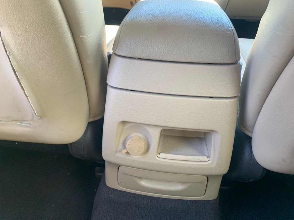 2012 Hyundai Santa Fe Image 12