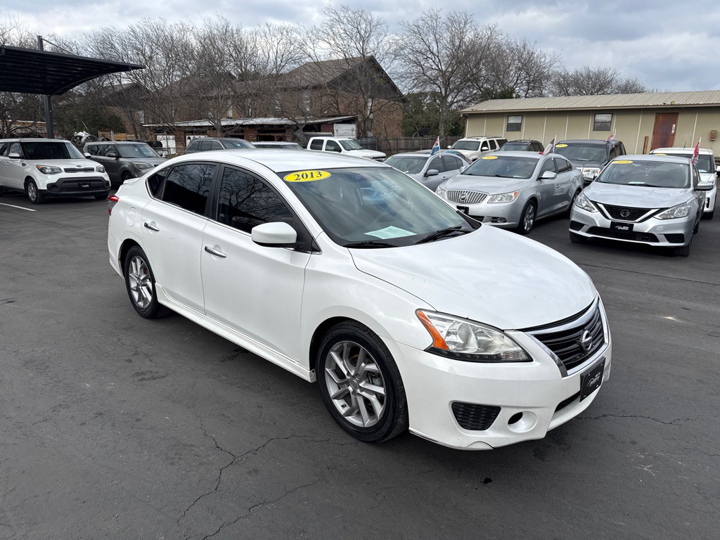 2013 Nissan Sentra Image 1