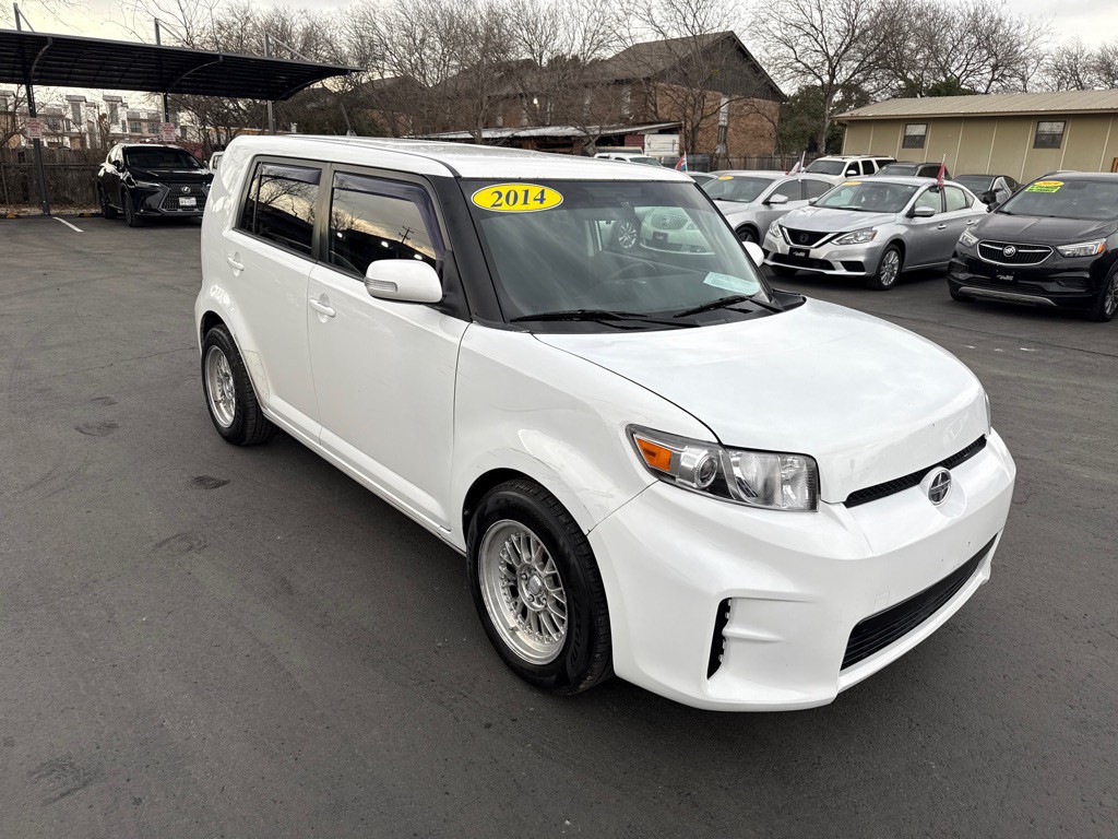 2014 Scion xB Image 1