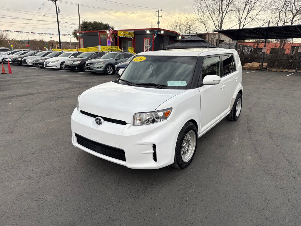 2014 Scion xB Image 7