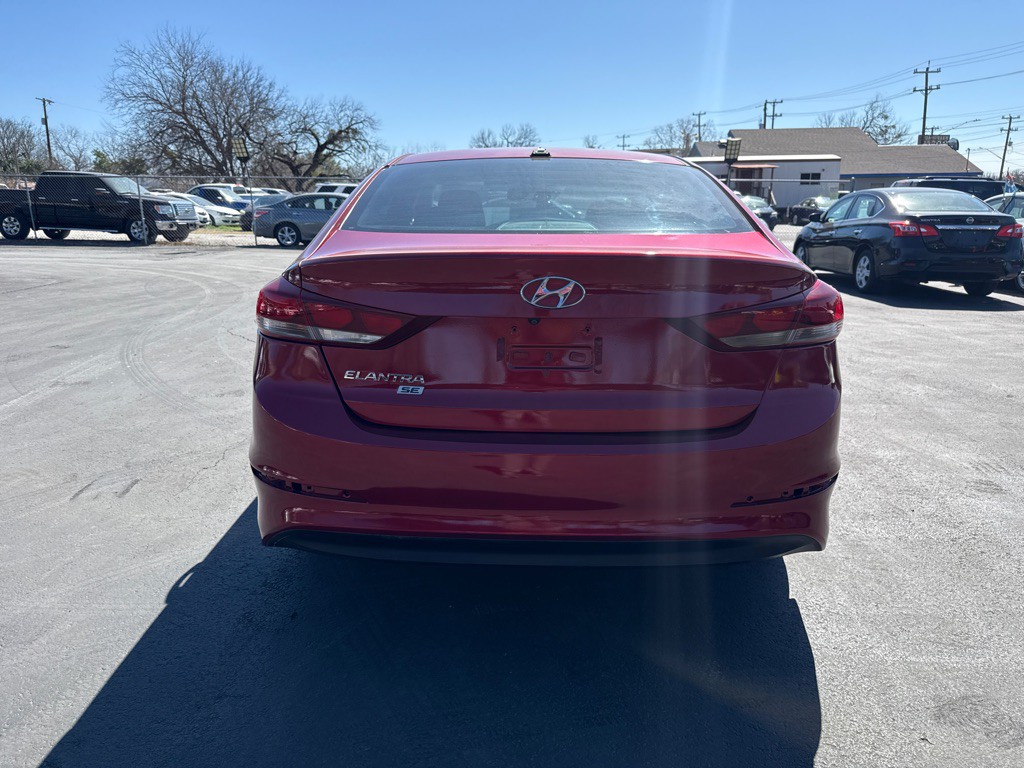 2017 Hyundai Elantra Image 4