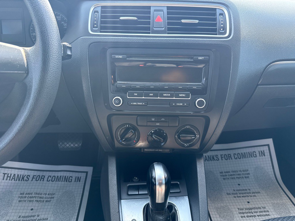 2013 Volkswagen Jetta Image 14